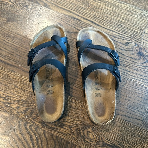 Birkenstock women’s sandals - Picture 1 of 5
